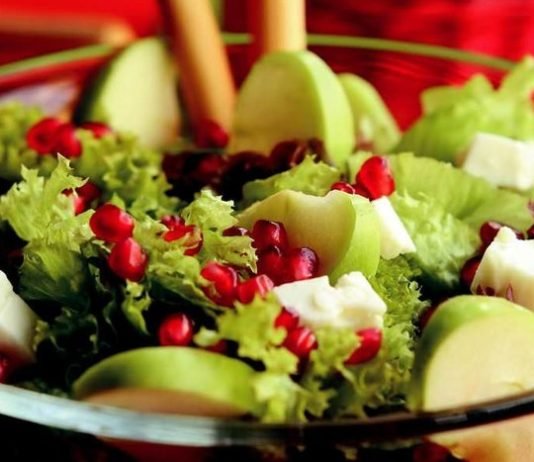 Sofralardan Eksik Olmasın: 10 Yaz Salatası Tarifi salata