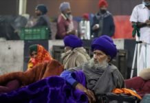 Hindistan’da Çiftçiler Açlık Grevi Başlattı Hindistan'da çiftçiler açlık grevi başlattı