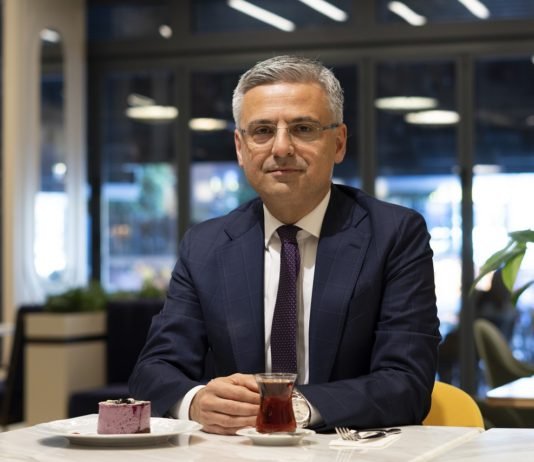 Özsüt Online Sipariş İle Mutluluğa Tıkla! Özsüt Genel Müdürü Latif Aral