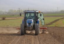 Tarlalarda Akıllı Traktör Dönemi Tarlalarda akıllı traktör dönemi