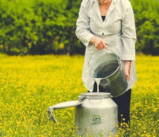 Sağlığınız İçin her Yaşta Süt İçin teksut