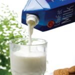 Diş sağlığınızı süt içerek koruyun