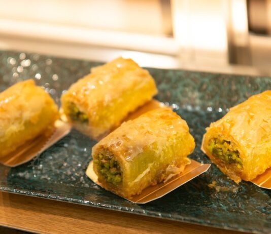 Türk Baklavası, Nadir Güllü İle İlk Kez Tokyo’da! Türk baklavası, Nadir Güllü ile ilk kez Tokyo’da