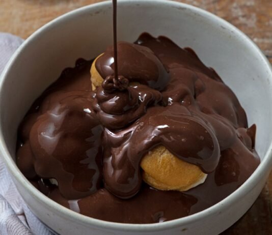 Özsüt, Yılın En Sevilen Tatlarını Listeledi Özsüt, yılın en sevilen tatlarını listeledi